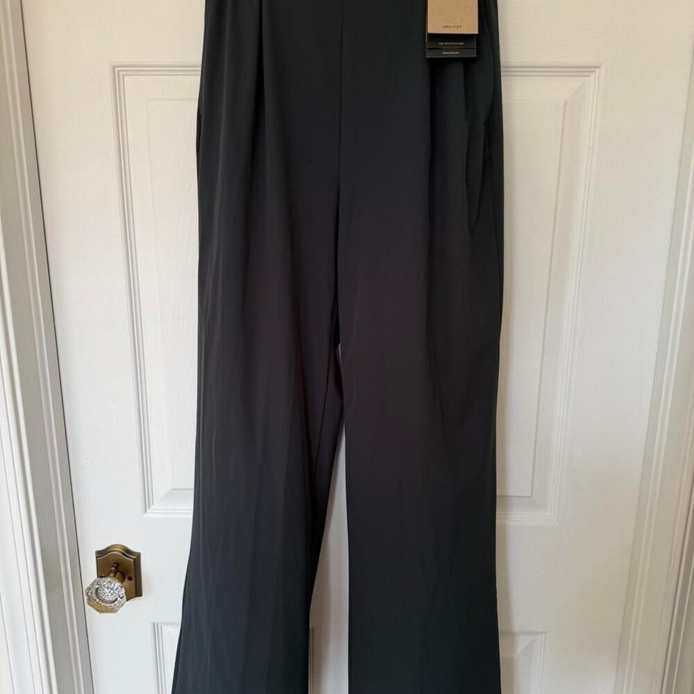 Nike 24.7 Perfect Stretch High-Waisted Wide Leg Pants